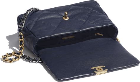 borsa blu chanel grande vintage|Classico .